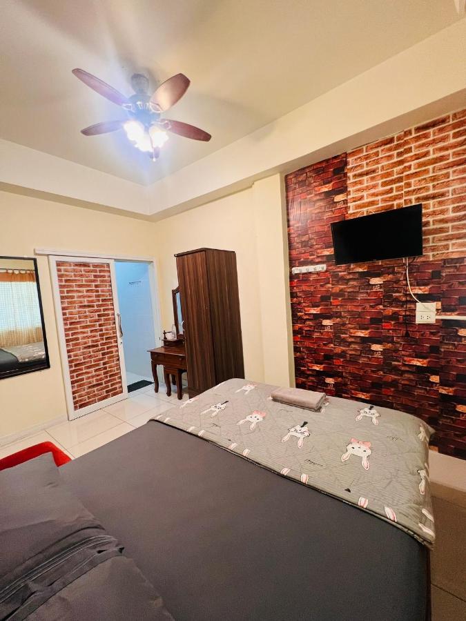 Aekkalukthai Hostel Rayong Exterior foto